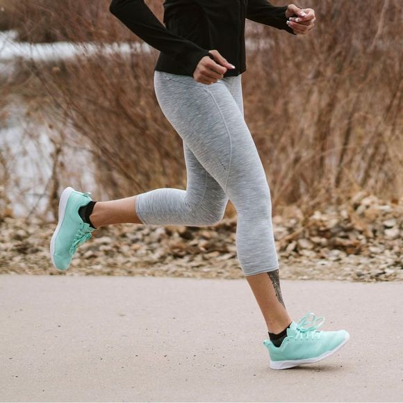 Hylete Pants - Hylete Nimbus II Capri in Heather Silver